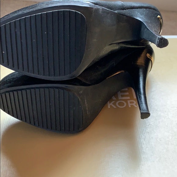 Michael Kors Knee high black boots - Picture 3 of 5